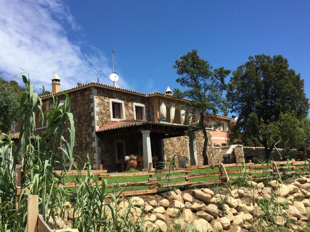 Il Giardino Di Daniela Bed & Breakfast San Teodoro  Ngoại thất bức ảnh