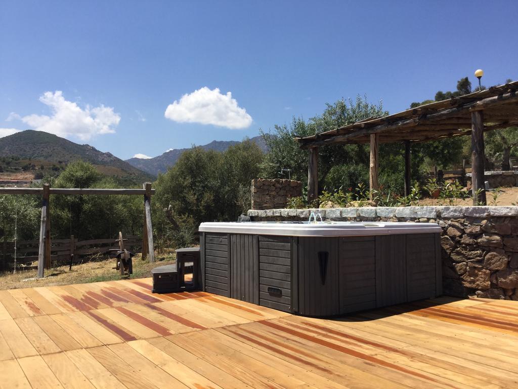 Il Giardino Di Daniela Bed & Breakfast San Teodoro  Ngoại thất bức ảnh