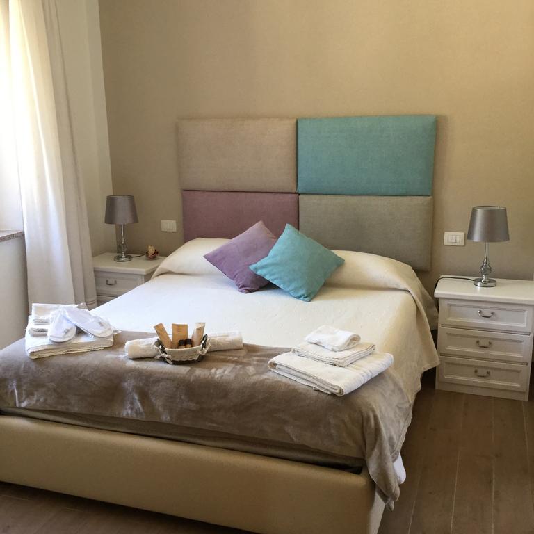 Il Giardino Di Daniela Bed & Breakfast San Teodoro  Ngoại thất bức ảnh